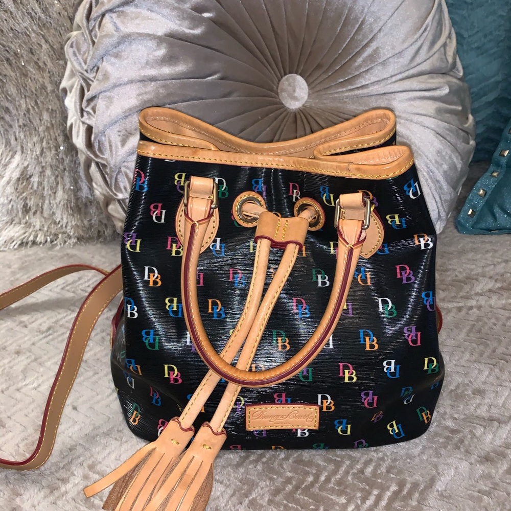 Dooney & Bourke 🌈🖤RARE🖤🌈